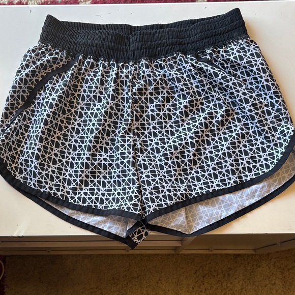 Champion Pants - Champion Women's Geometric Black and White Athletic Shorts